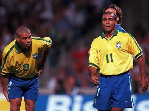 冬窗将开未 冬窗将开未